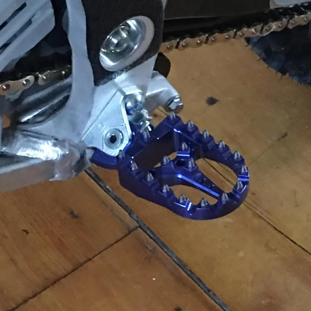 CNC ein Paar Motorrad Fußrasten Pedale breit Dirt Bike für KTM EXC EXC-F XC-F XCF-W SX-F 690 125 150 530 1050 1090 1190 1290 ADVENTURE ENDURO SMC für BETA For HUSQVARNA