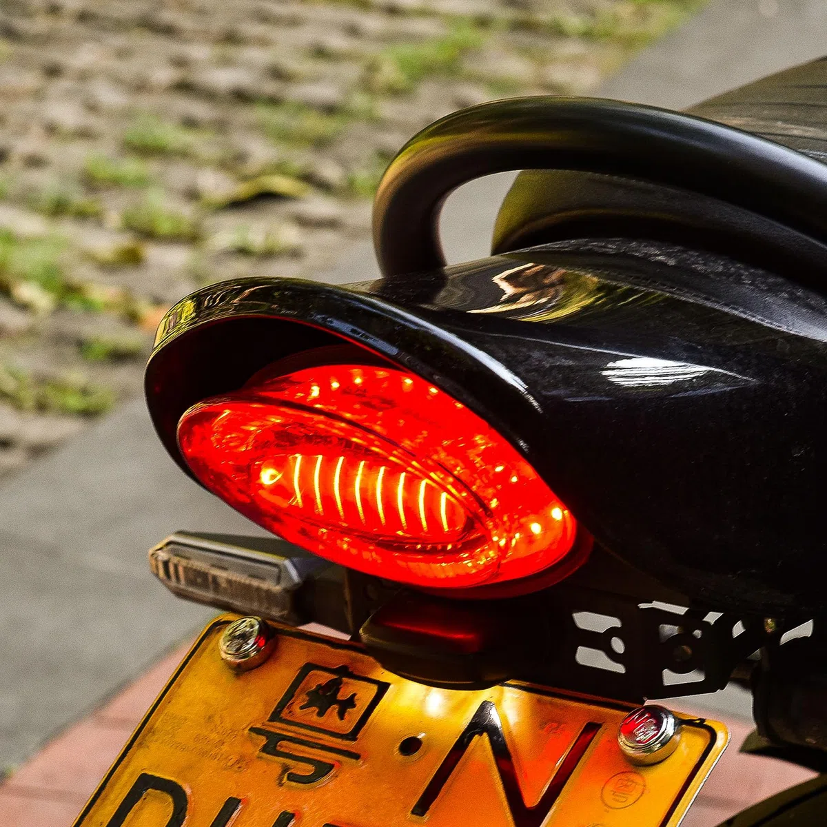 LED Rücklicht Compatible avec Kawasaki Z900RS / Z900RS CAFE (2018-2025) Hochhelles Bremslicht/Rückleuchte Motorrad Zubehör 2019 2020 2021 2022 2023 2024 (Rot)