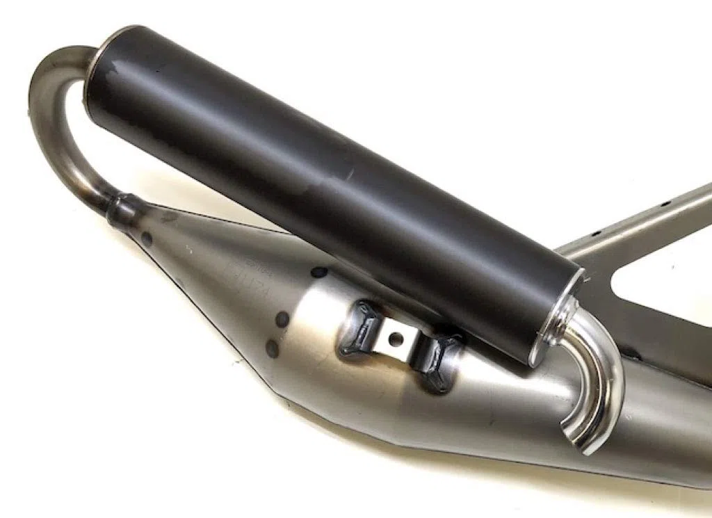 Sportauspuff 50ccm schwarz eloxiert E-Prüfzeichen für CPI Aragon Hussar Oliver Keeway RY6 RY8 Matrix Generic Spin Explorer Rivero GP Sachs Speedjet