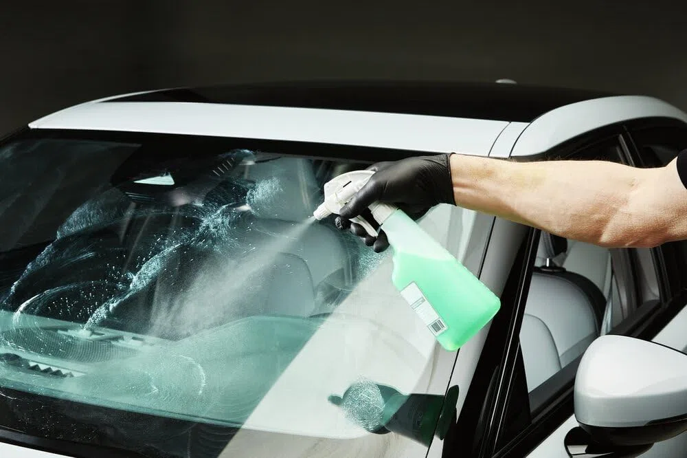 SONAX PROFILINE CeramicCoating CC Glass (50 ml) Hydrophobe Versiegelung für echtes Glas am Fahrzeug | Art-No. 02730000
