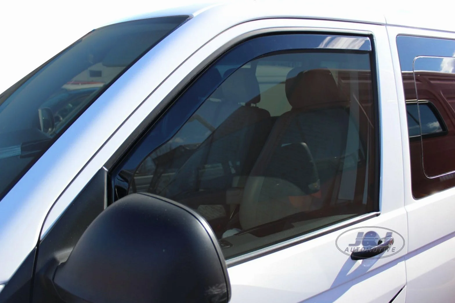 J&J AUTOMOTIVE Windabweiser für Volkswagen Caravelle 2003-2016 2tlg, Heko Regenabweiser Vorne Getönt Dunkel