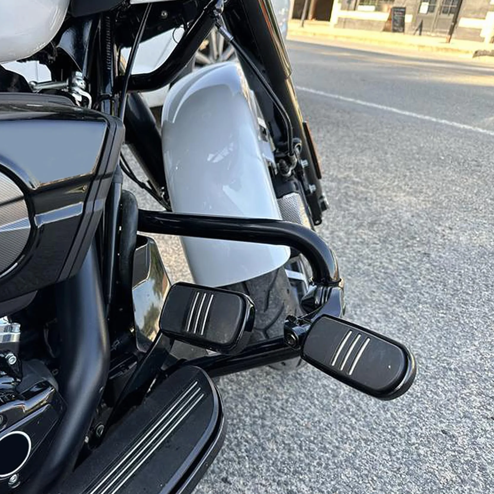 TCMT Highway Pegs Autobahn Fußstützen 32mm Motorschutzbügel Motorrad Highway Fußrasten Passend für Harley Touring Road Electra Street Glide Road King Dyna Sportster