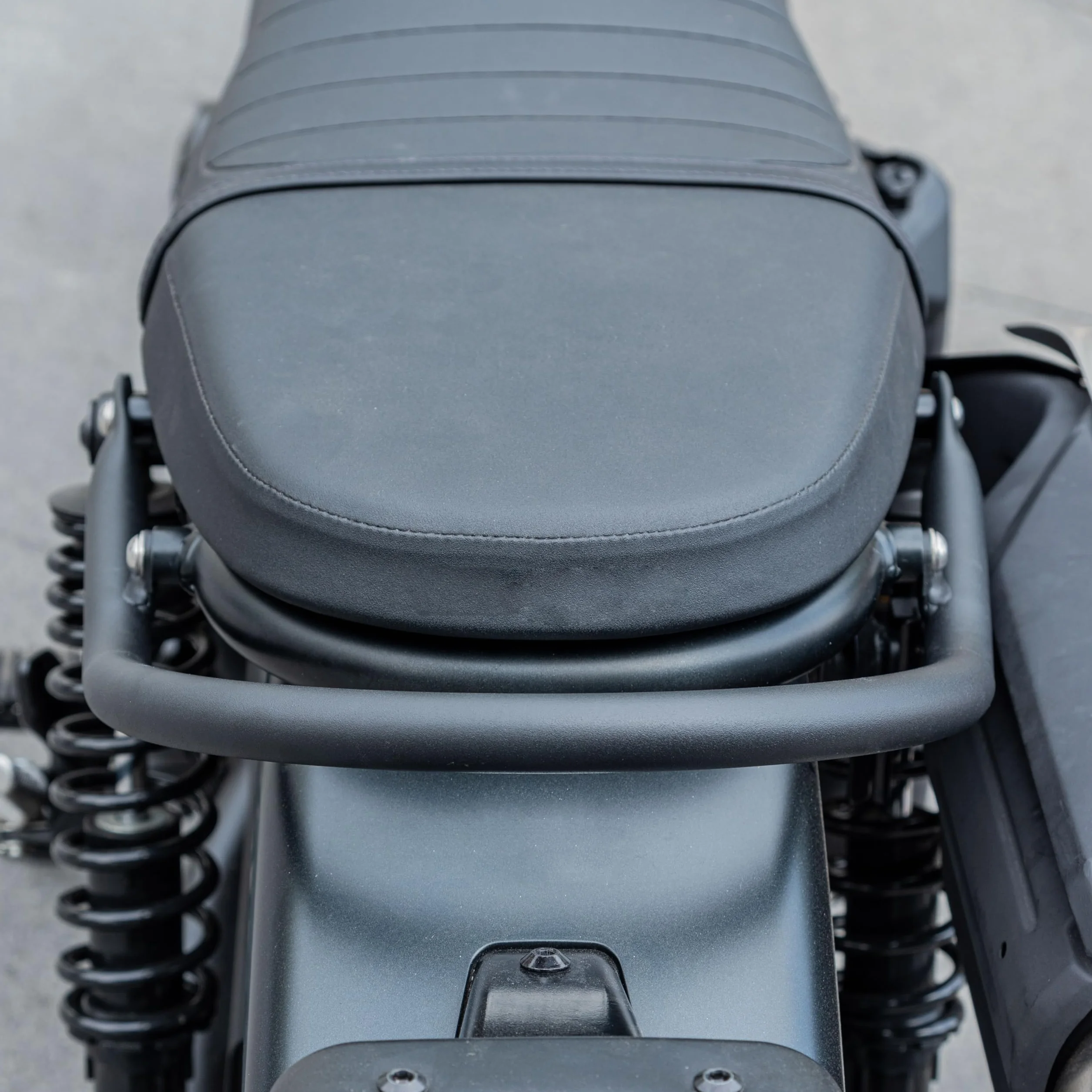 Motorrad Beifahrer Haltegriff für SCL500 CL300 CL500 CL 300 500 SCL 500 2023 2024 Hinterer Lenkerträger Handlaufgriff Soziussitz seitlicher Armlehnensatz