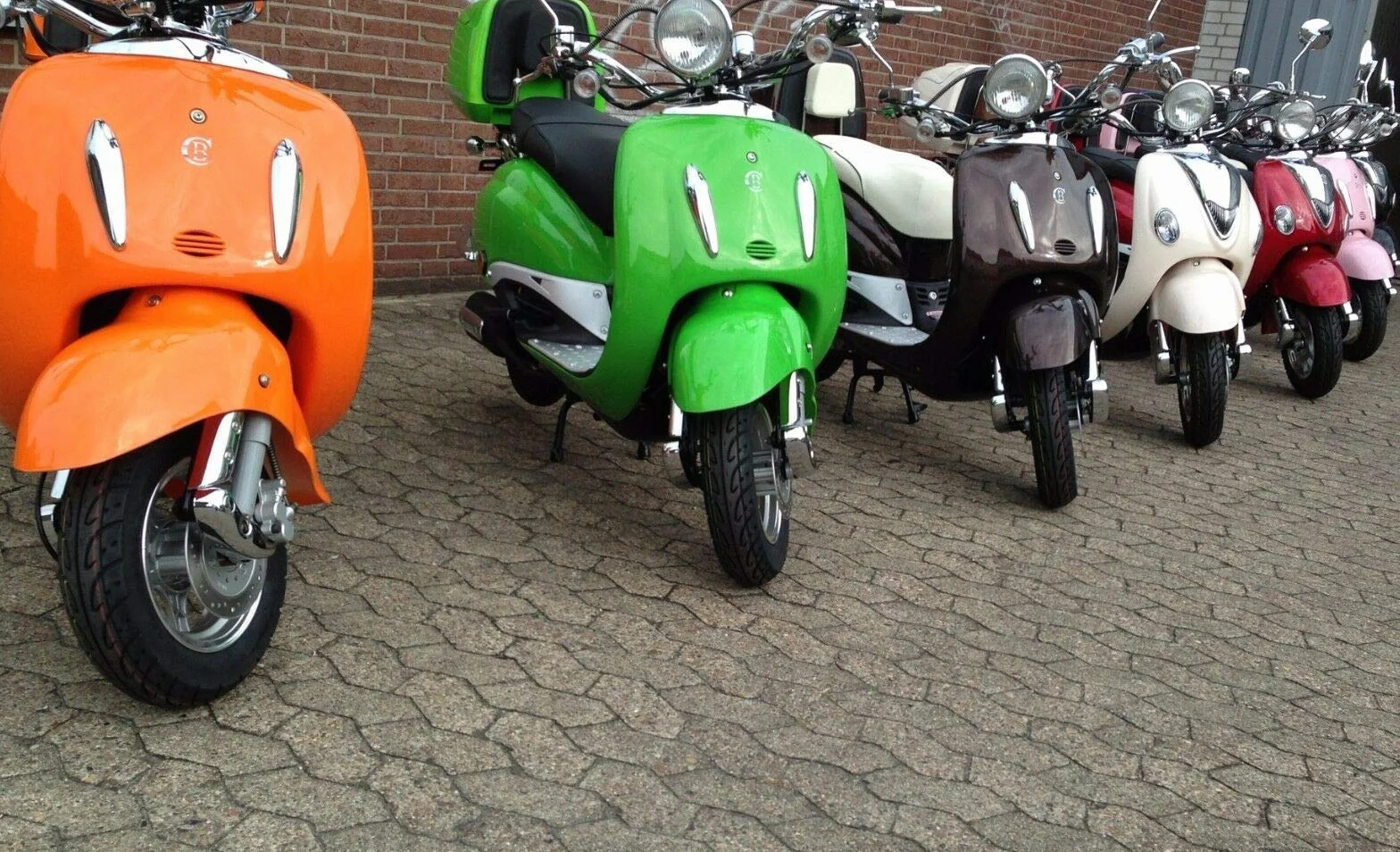 Tacho Tachometer 125ccm Komplett Tachoeinheit inkl Glühbirnen Benzinanzeige Cockpit Retro Roller Znen Casabike Nova Alpha Motors Benzhou Firenze EasyCruiser Strada Razory Benero Huatian Burnout